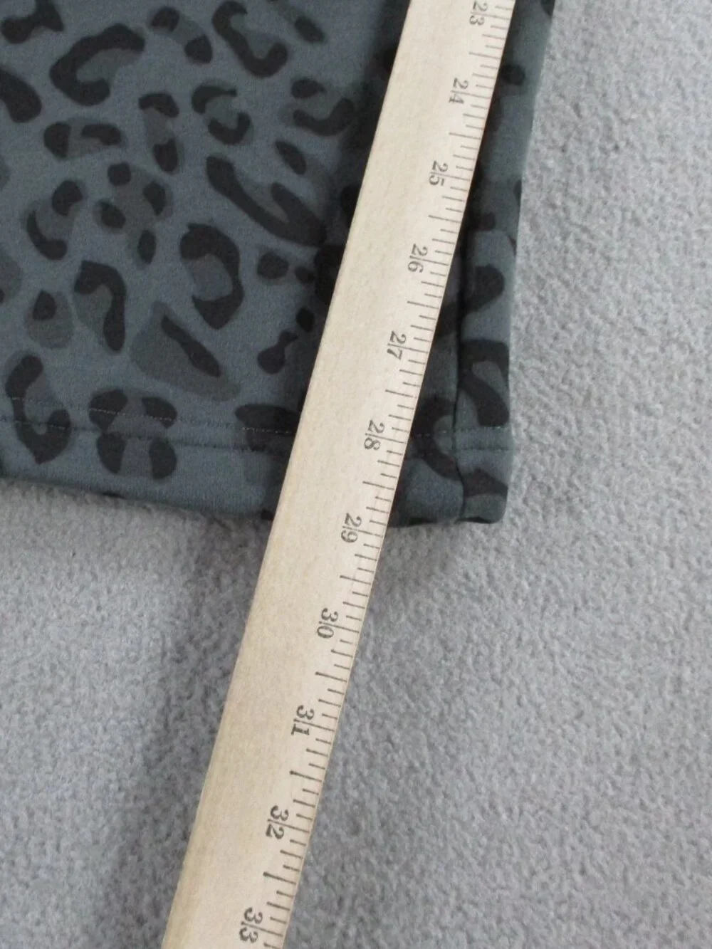 Comfrt Sweatpants Womens Small Panther Print Gray Black Minimalist Straight Leg - Picture 9 of 13